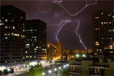 Молнии.