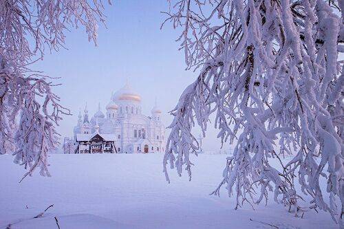 Морозное утро у Белогорского Монастыря