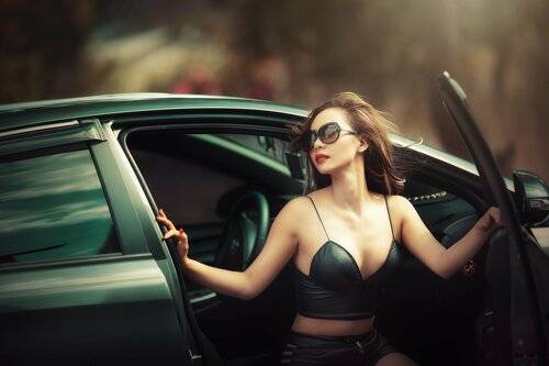 Car sexy girl