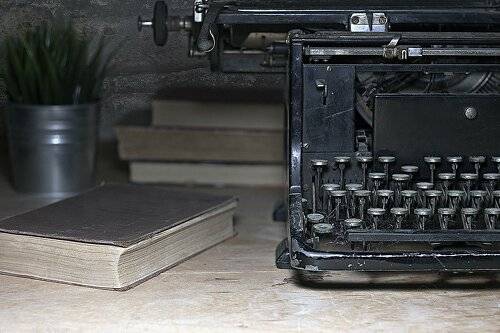 Старая пишущая машинка...