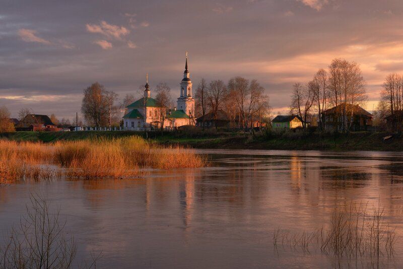 Вечер на реке Костроме