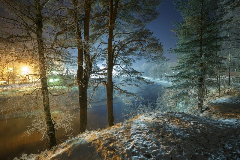 Морозная ночь на реке Оредеж.