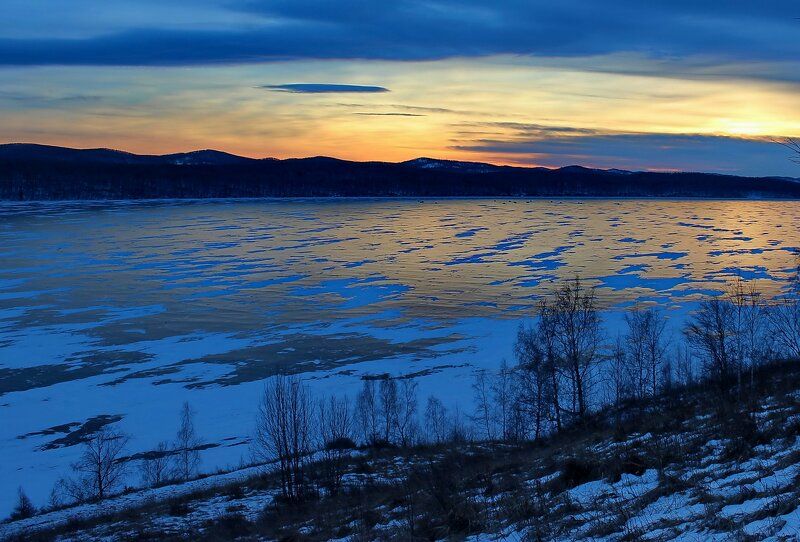 Озеро сибирское Инголь.