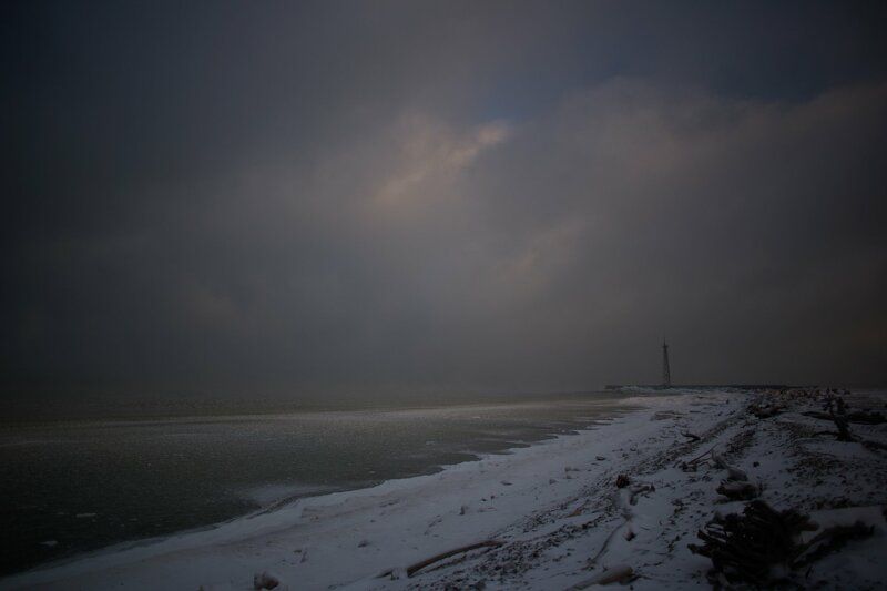 Берег Балтийского моря зимой