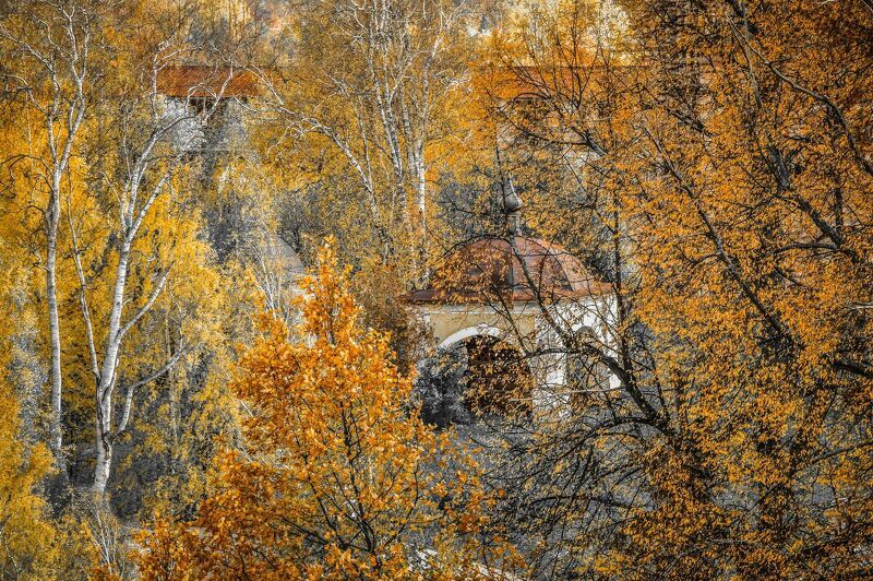 Осень в монастыре