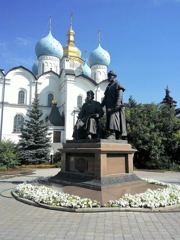 Памятник зодчим в Казани