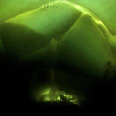 Под торосами Белого моря