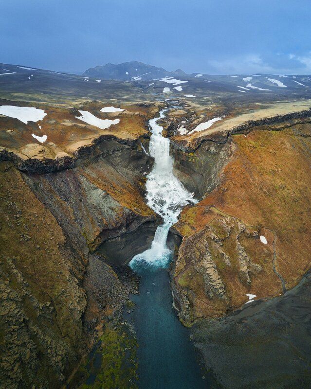 Ofærufoss - один из тысячи исландских водопадов