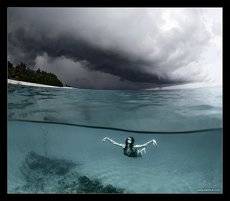 On the wings of the storm