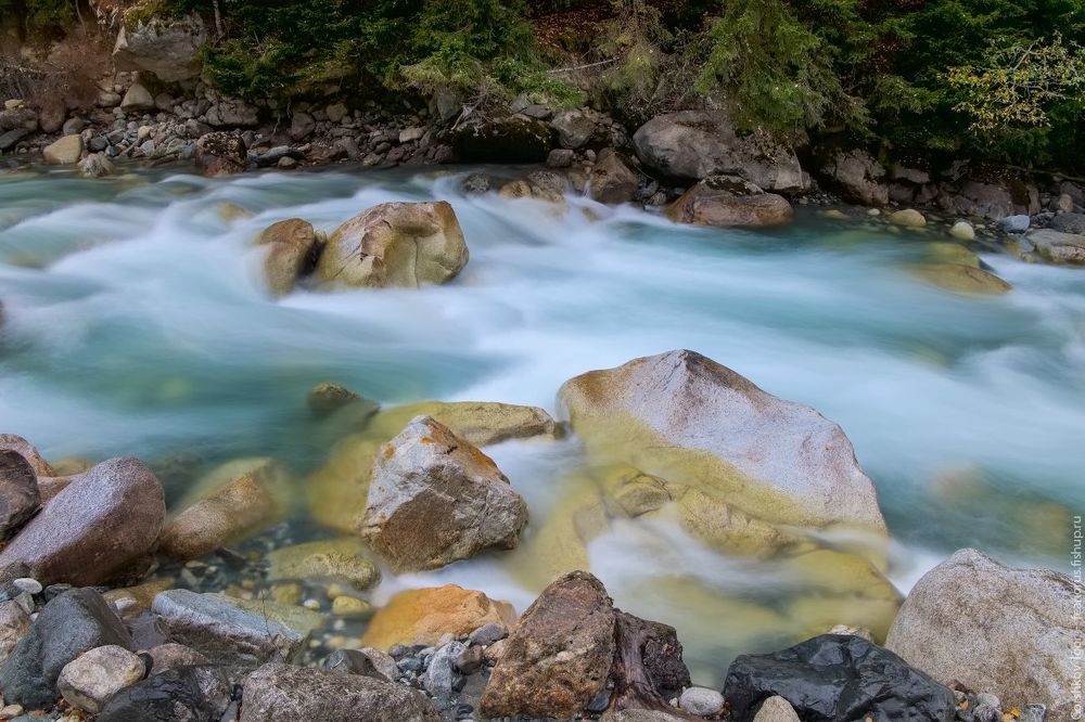 Бирюзовая вода Гоначхира
