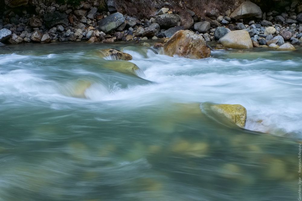 Бирюзовая вода Гоначхира
