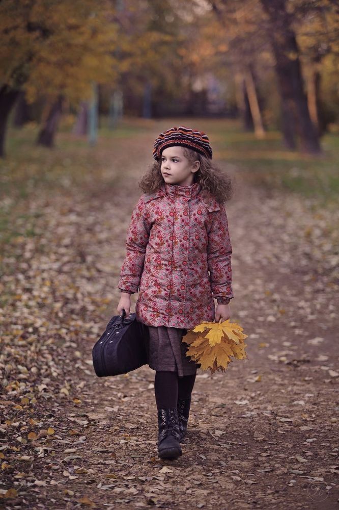 Девочка и скрипка.