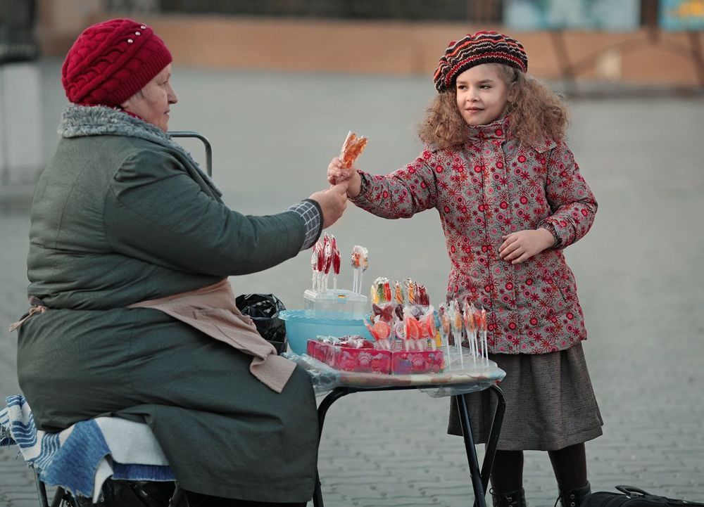 Девочка и скрипка.