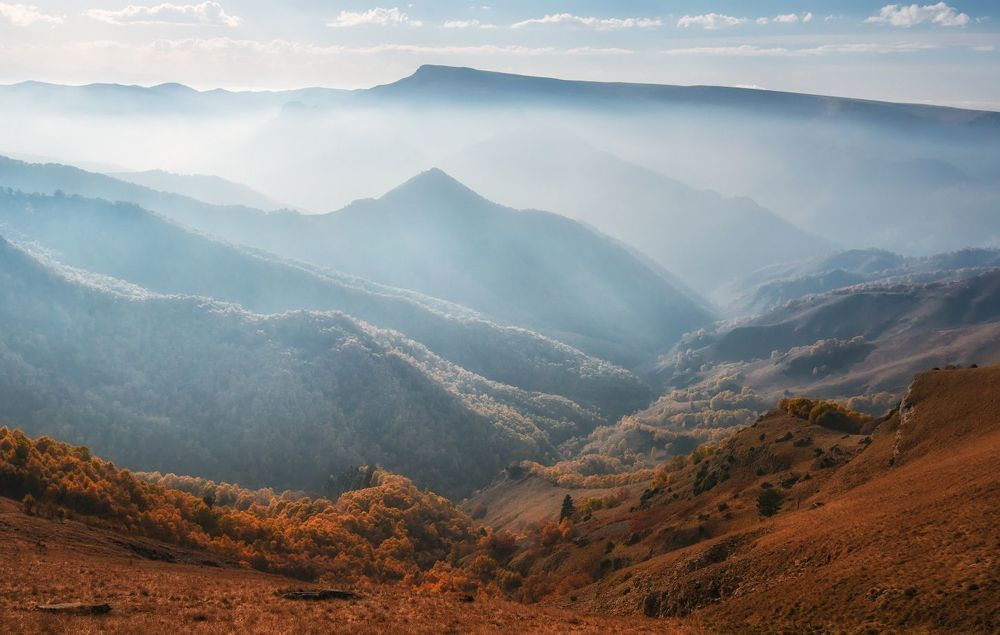 Осенние ландшафты. Виды с плато Бермамыт.