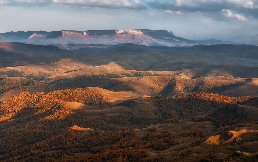 Осенние ландшафты. Виды с плато Бермамыт.