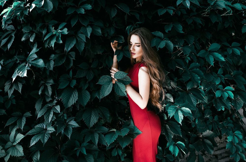 Lady in red