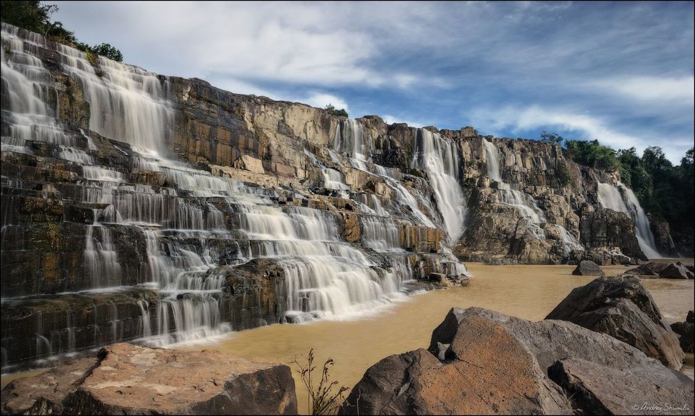 Водопад Pongour
