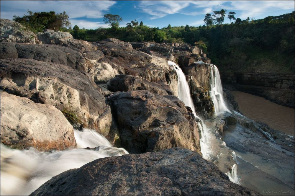 Водопад Pongour