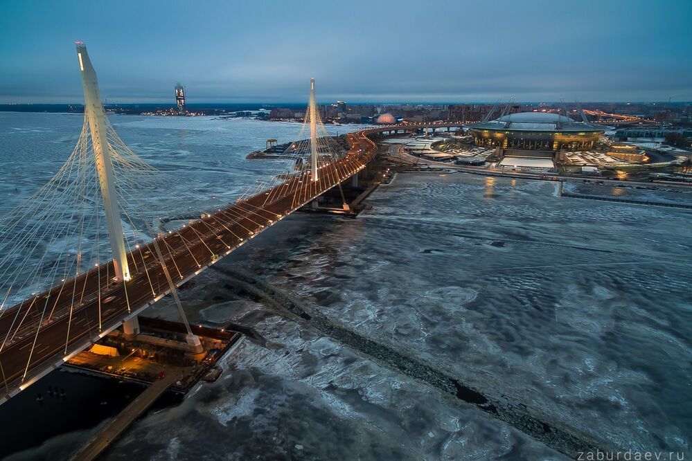 Мост через Петровский фарватер