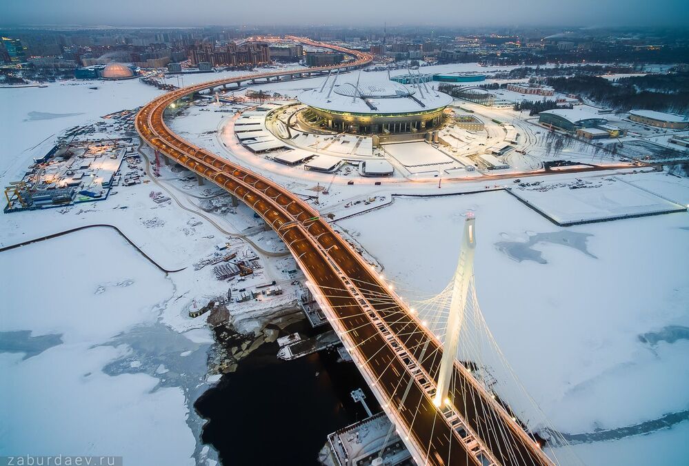 Мост через Петровский фарватер