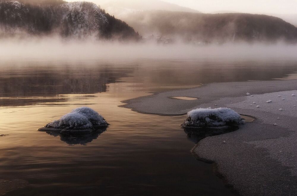 Мороз у реки.