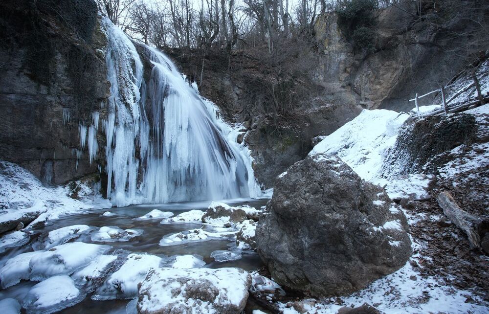 Замерзает
