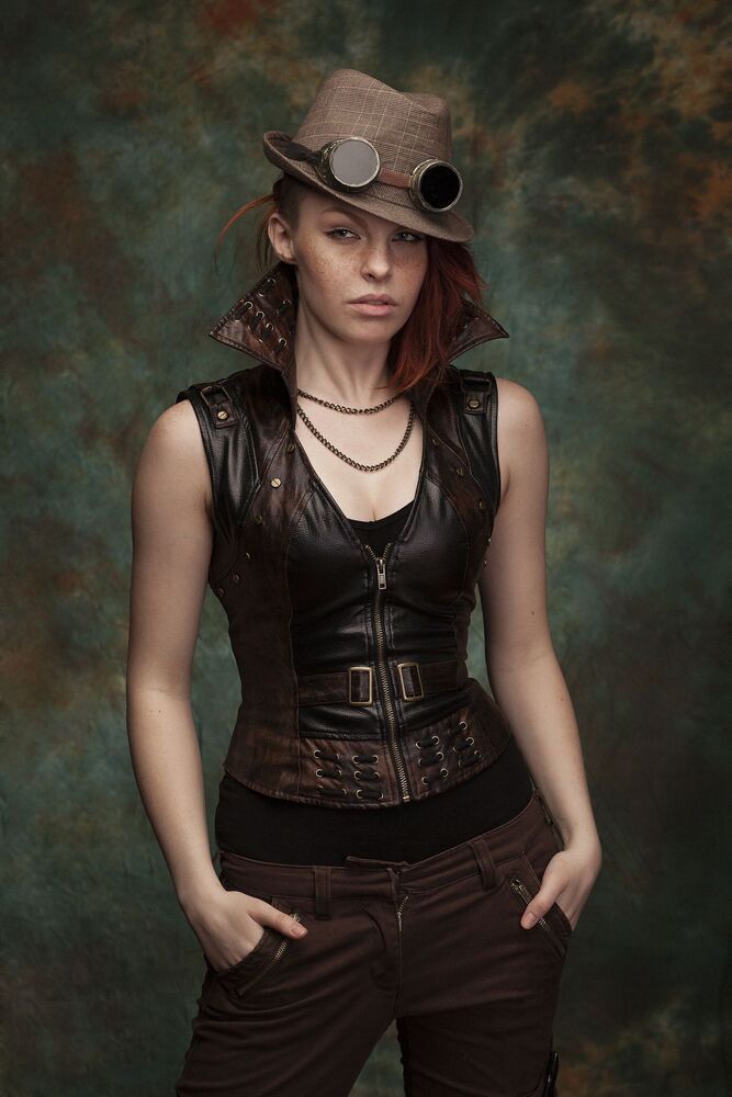 Steampunk girl
