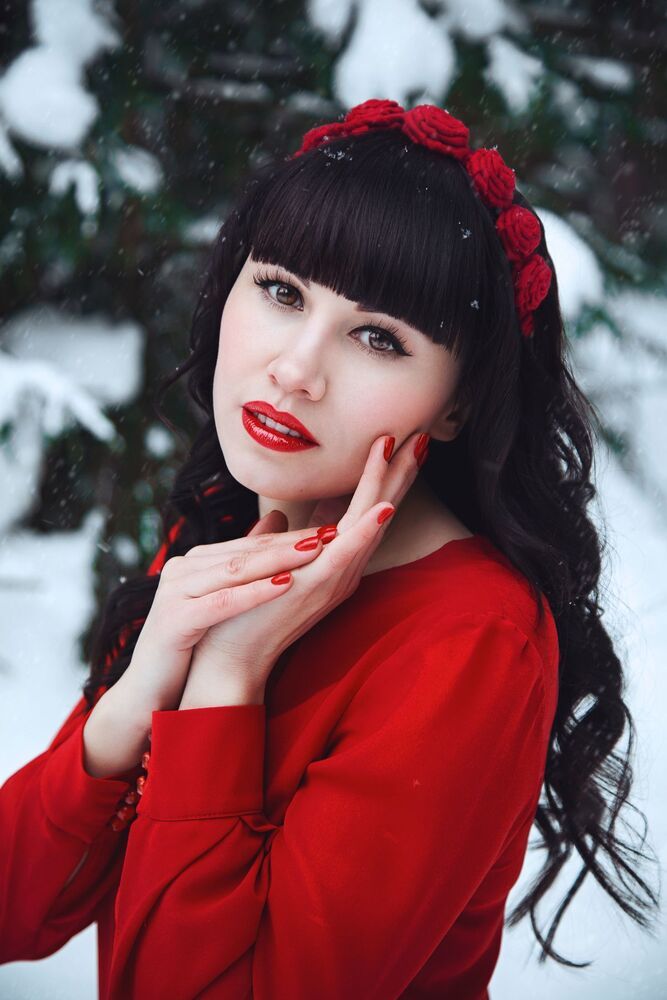SNOW WHITE