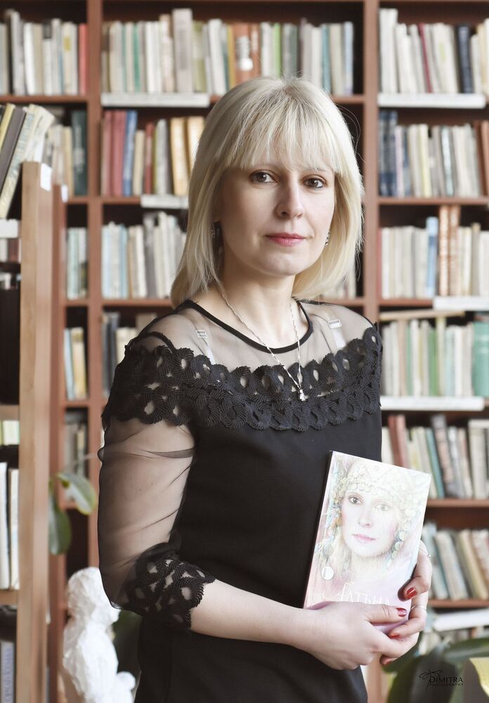 Ивелина Никова