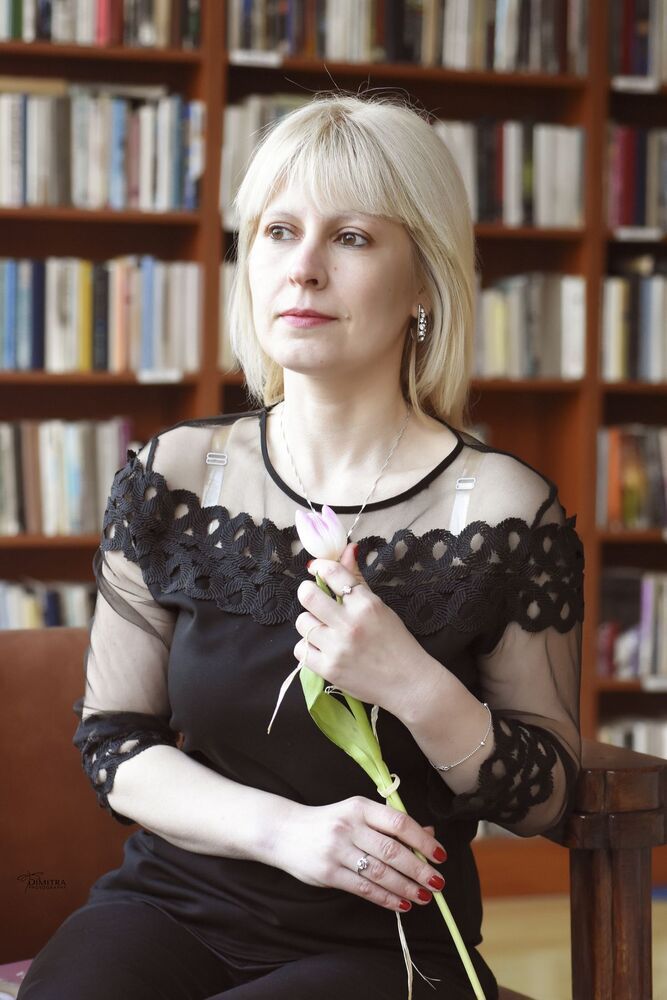 Ивелина Никова