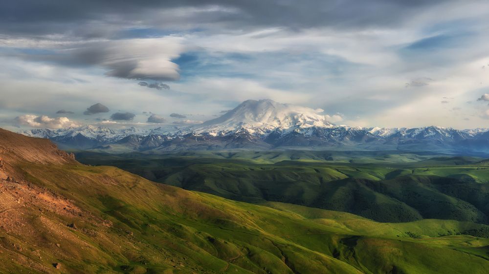 Кавказ. Начало лета.