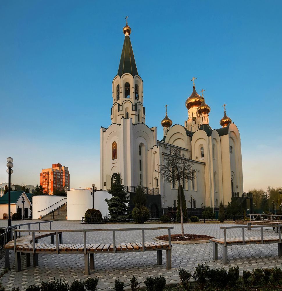 Под покровами древних светил.