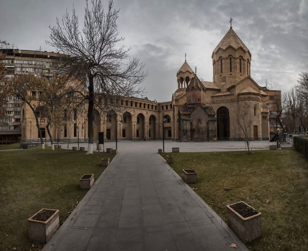 Церковь Святой Богоматери Катогике.