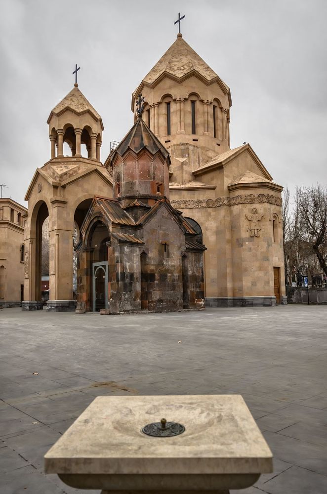 Церковь Святой Богоматери Катогике.