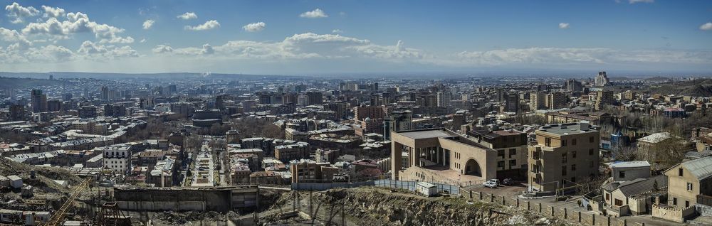По соседству с Араратом-Великаном.