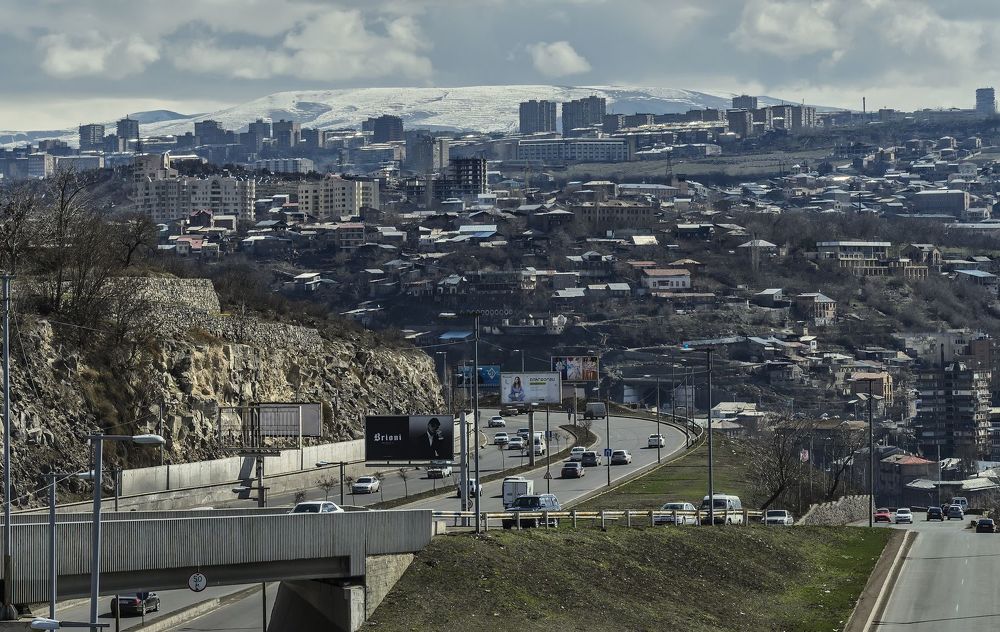 По соседству с Араратом-Великаном.