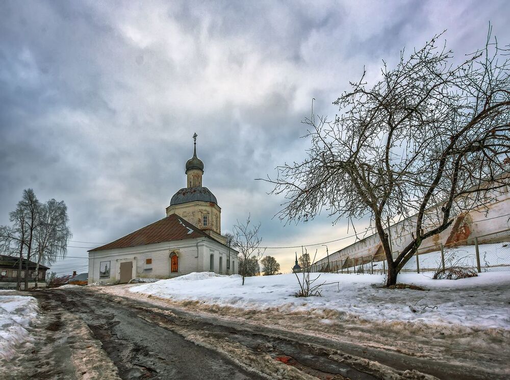 Про монастырь.