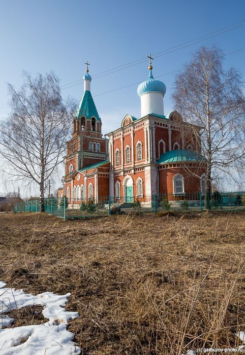 Храм похожий на теремок