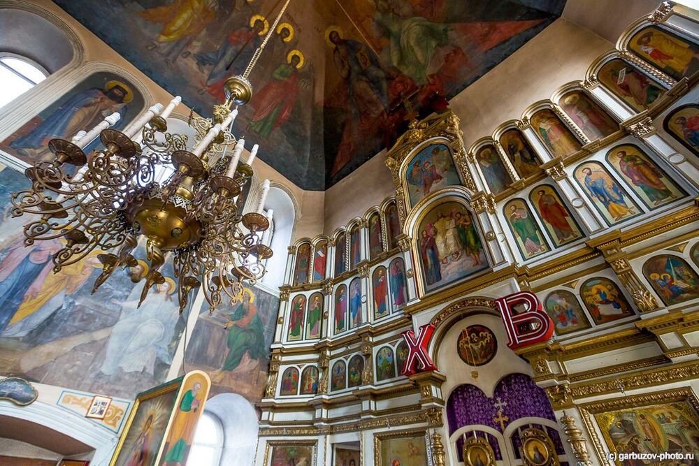 Храм похожий на теремок