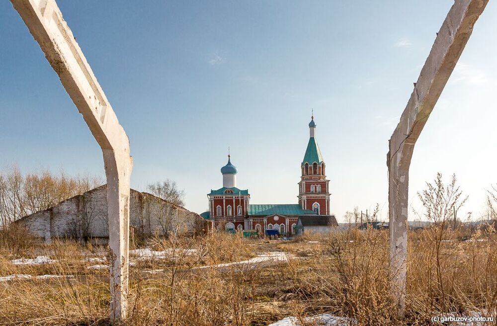 Храм похожий на теремок