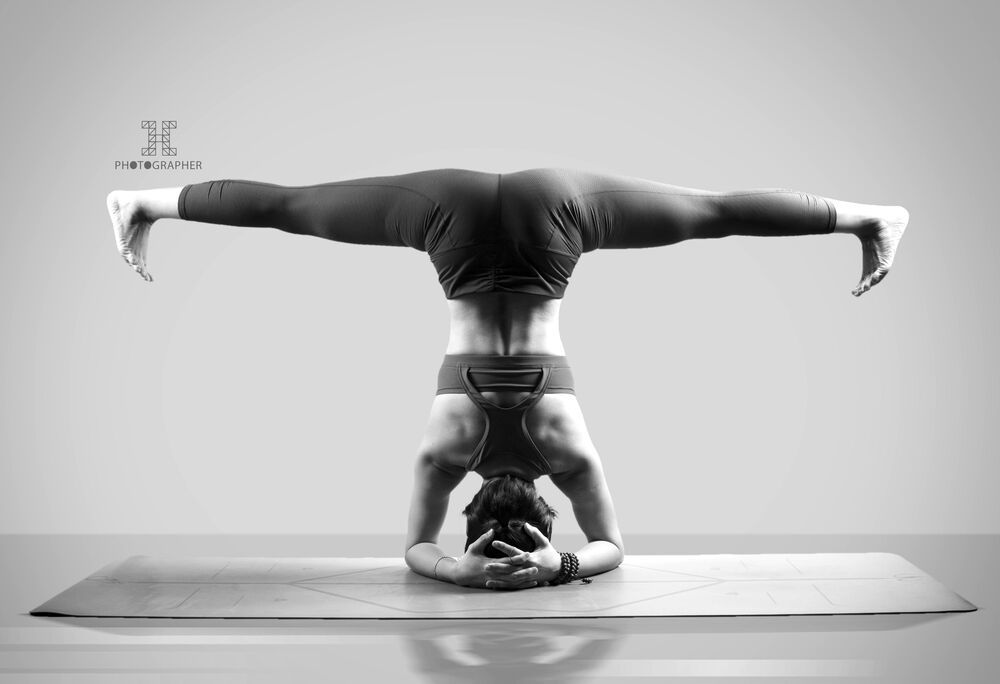 YOGA TEACHER