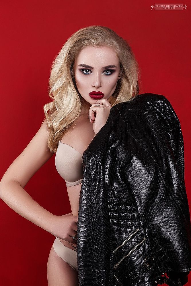 Алина