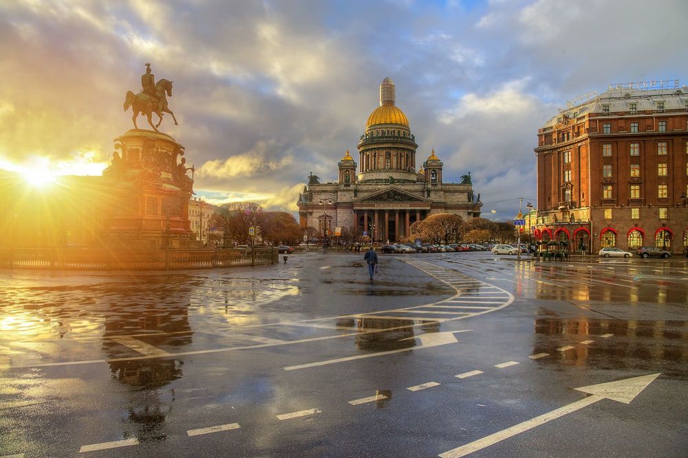 Исаакиевская площадь. Апрель..