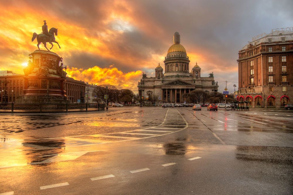 Исаакиевская площадь. Апрель..