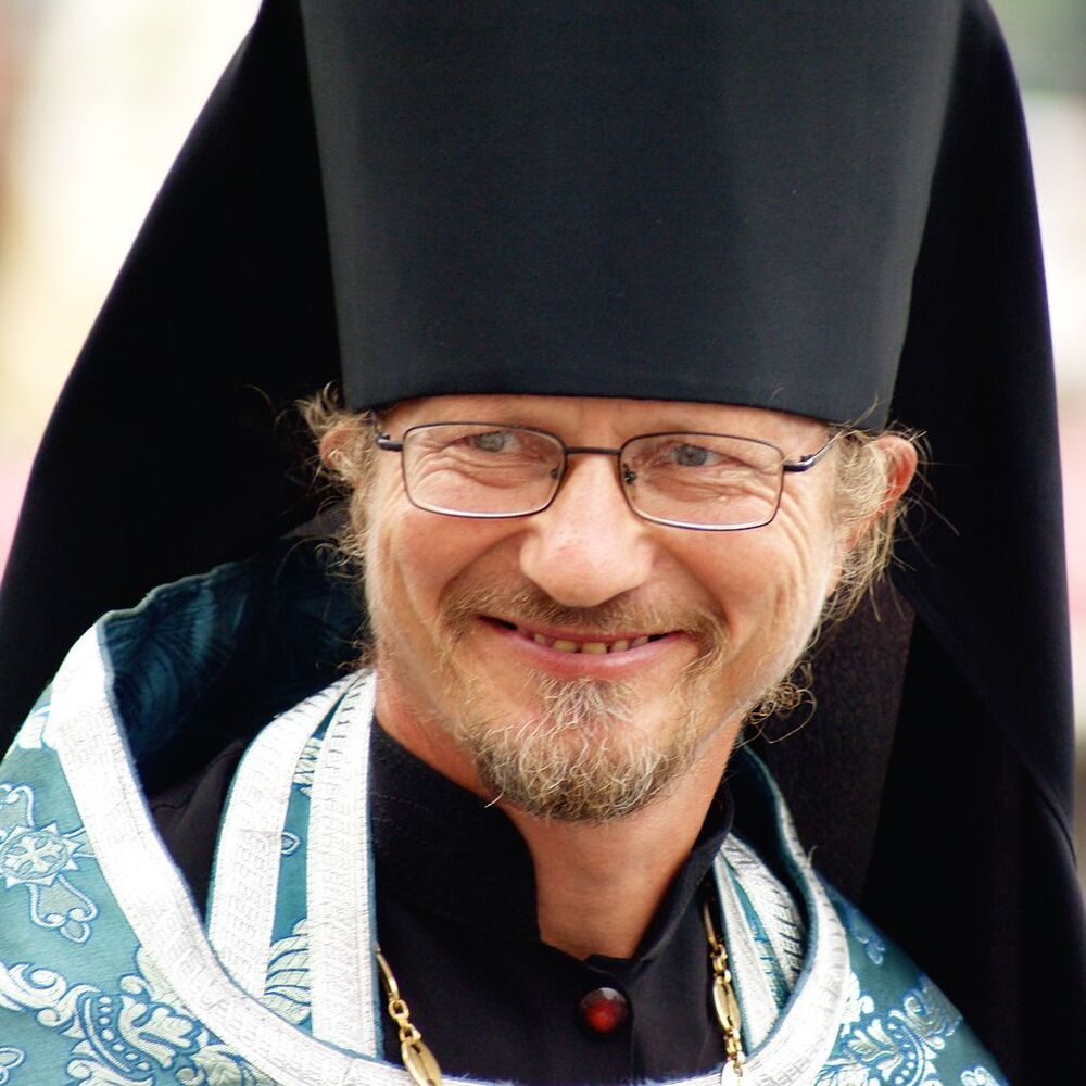 иеромонах о.Вениамин-настоятель женского монастыря ,освященного в честьРождества Пресвятой Богородицы (с.Линевичи, Уссурийского района,Приморского края)
