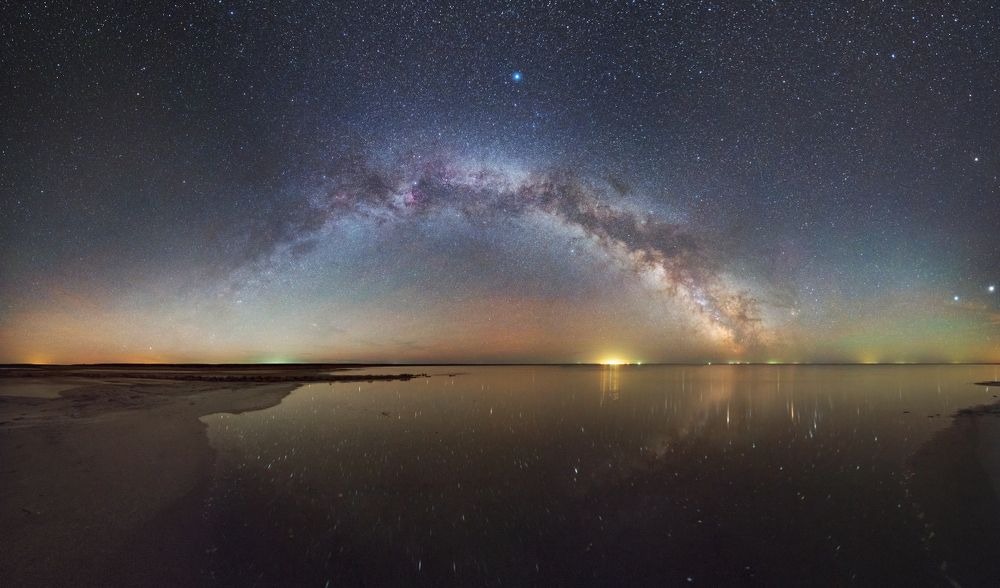 Nikon D810A, 14-24, 14mm, f2.8, 24x30s, iso 6400 - Manfrotto 303sph