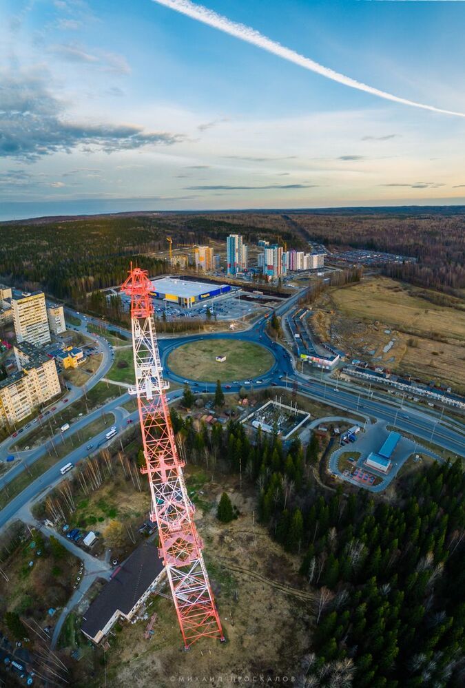 Закат у радиовышки в Петрозаводске