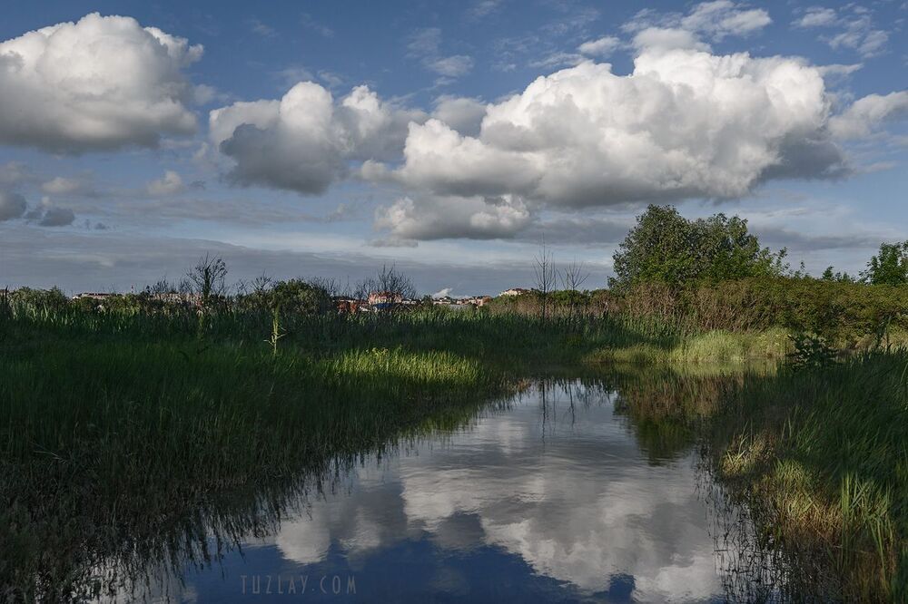 Когда воды в реке много . . .