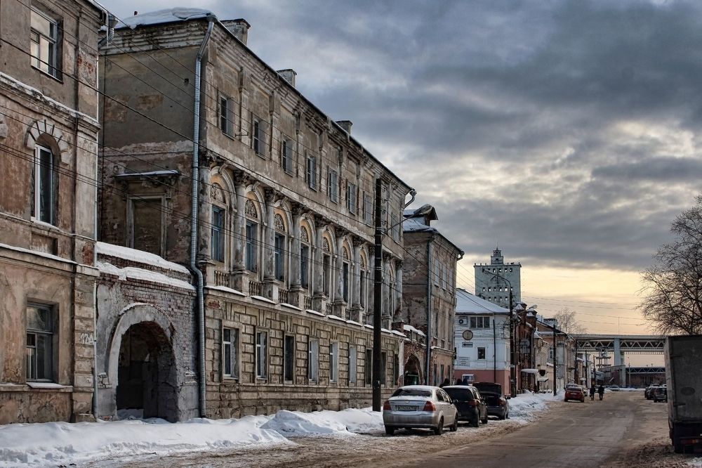 Непарадные фасады