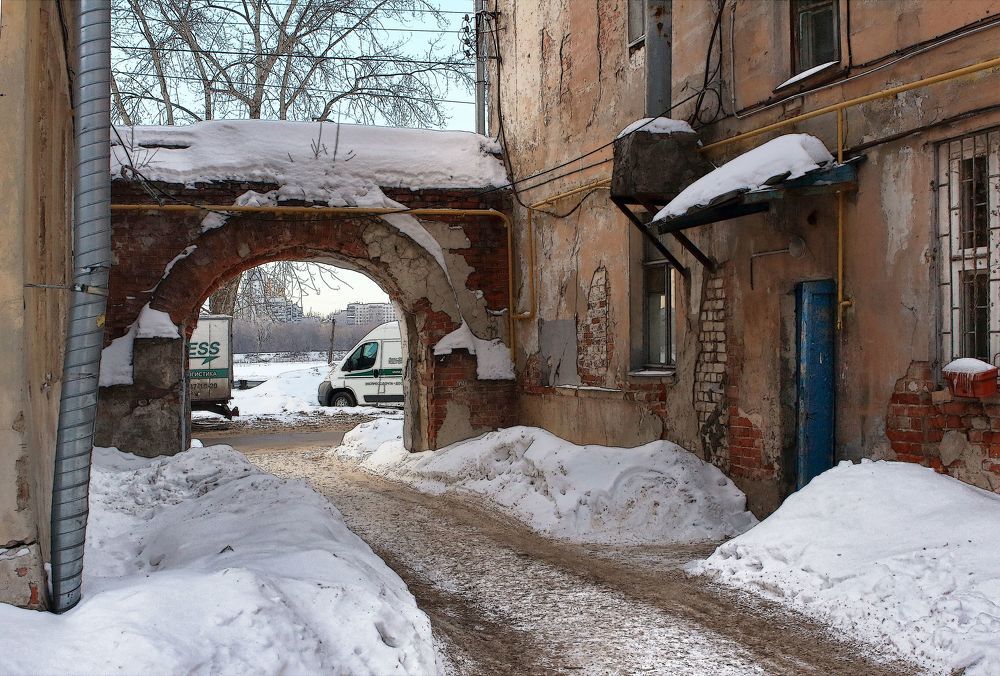 Непарадные фасады